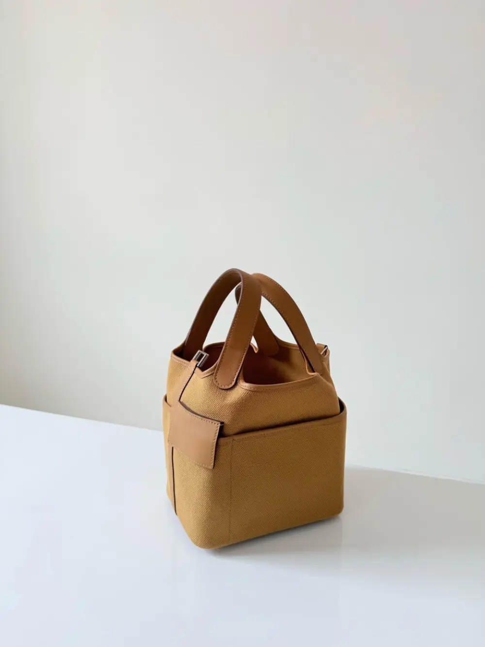 HERMES PICOTIN 18 CARGO SESAME / DESSERT TOILE CANVAS AND SWIFT PHW