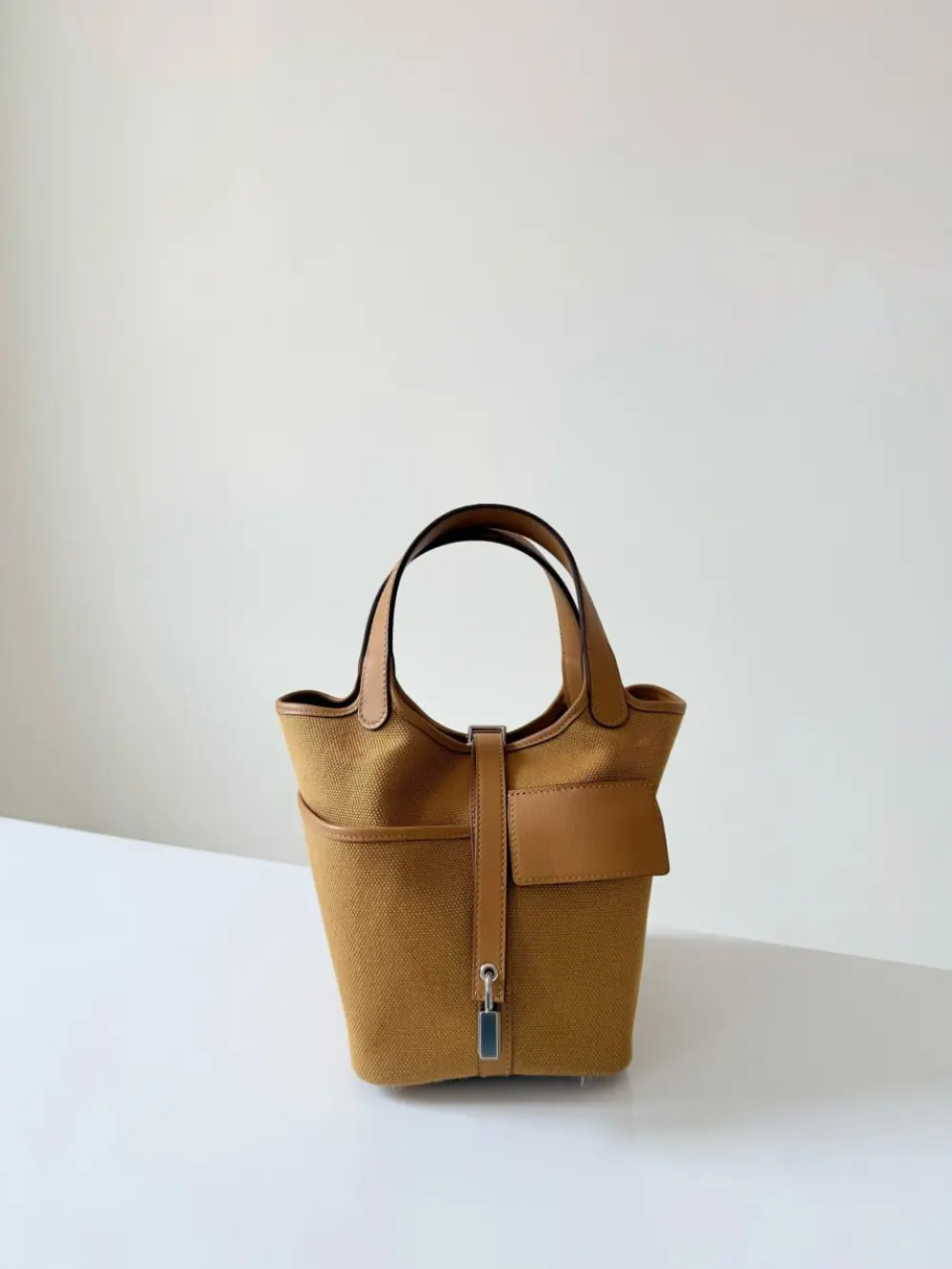 HERMES PICOTIN 18 CARGO SESAME / DESSERT TOILE CANVAS AND SWIFT PHW