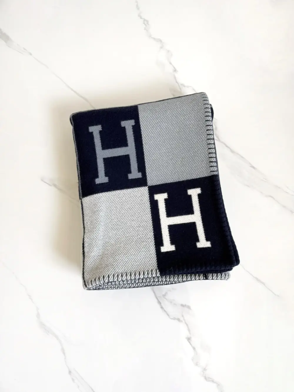 HERMES AVALON BLANKET ECRU / CABAN