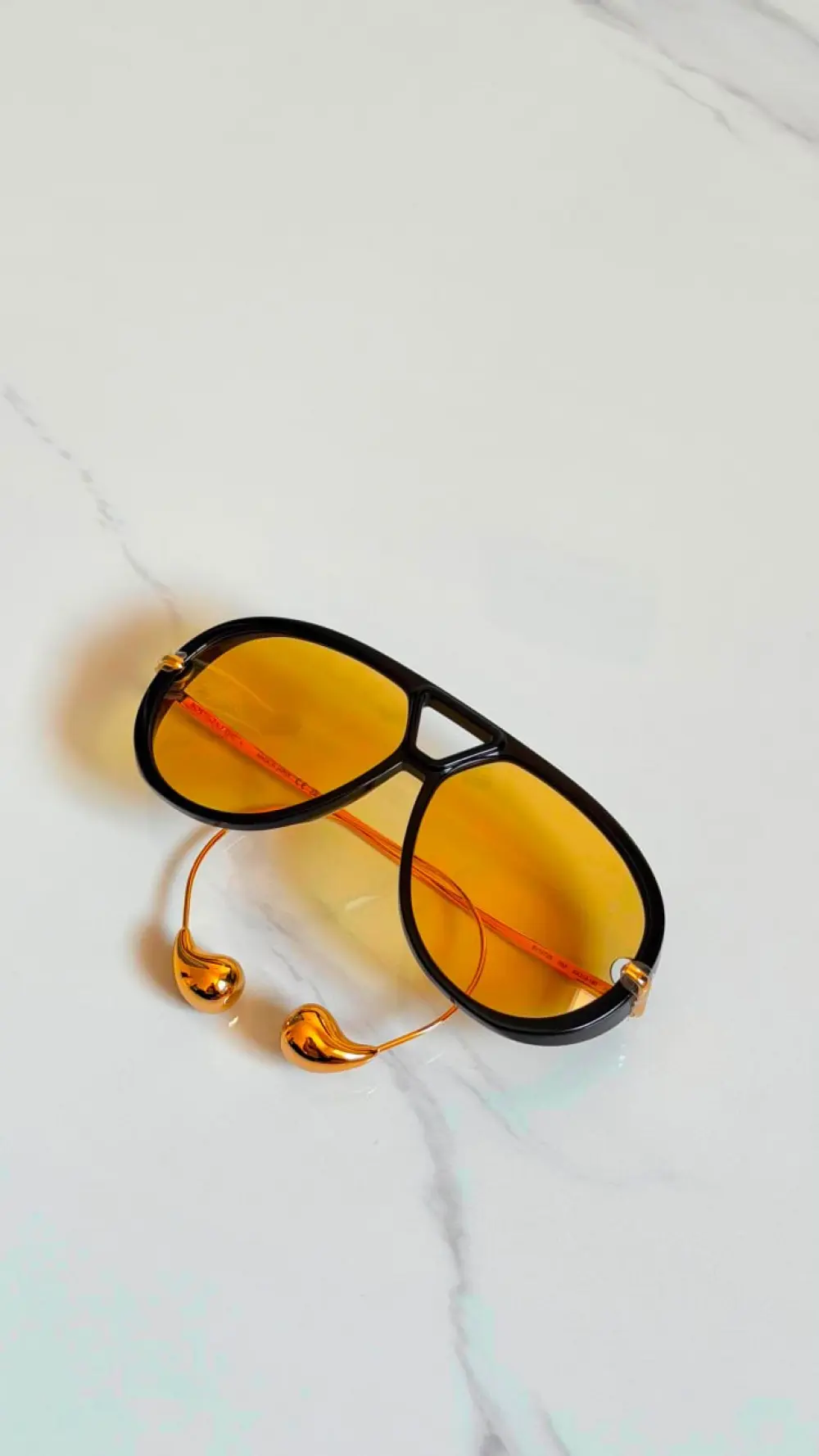 BOTTEGA VENETA BV DROP AVIATOR SUNGLASSES BLACK YELLOW GHW