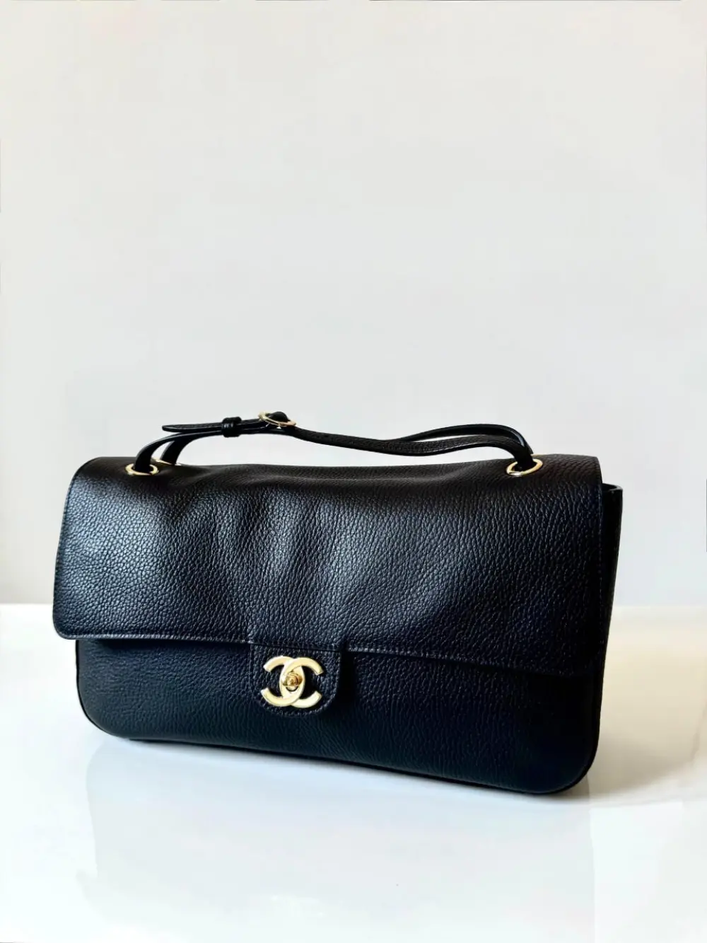 MAXI FLAP SMALL BAG · BLACK GHW