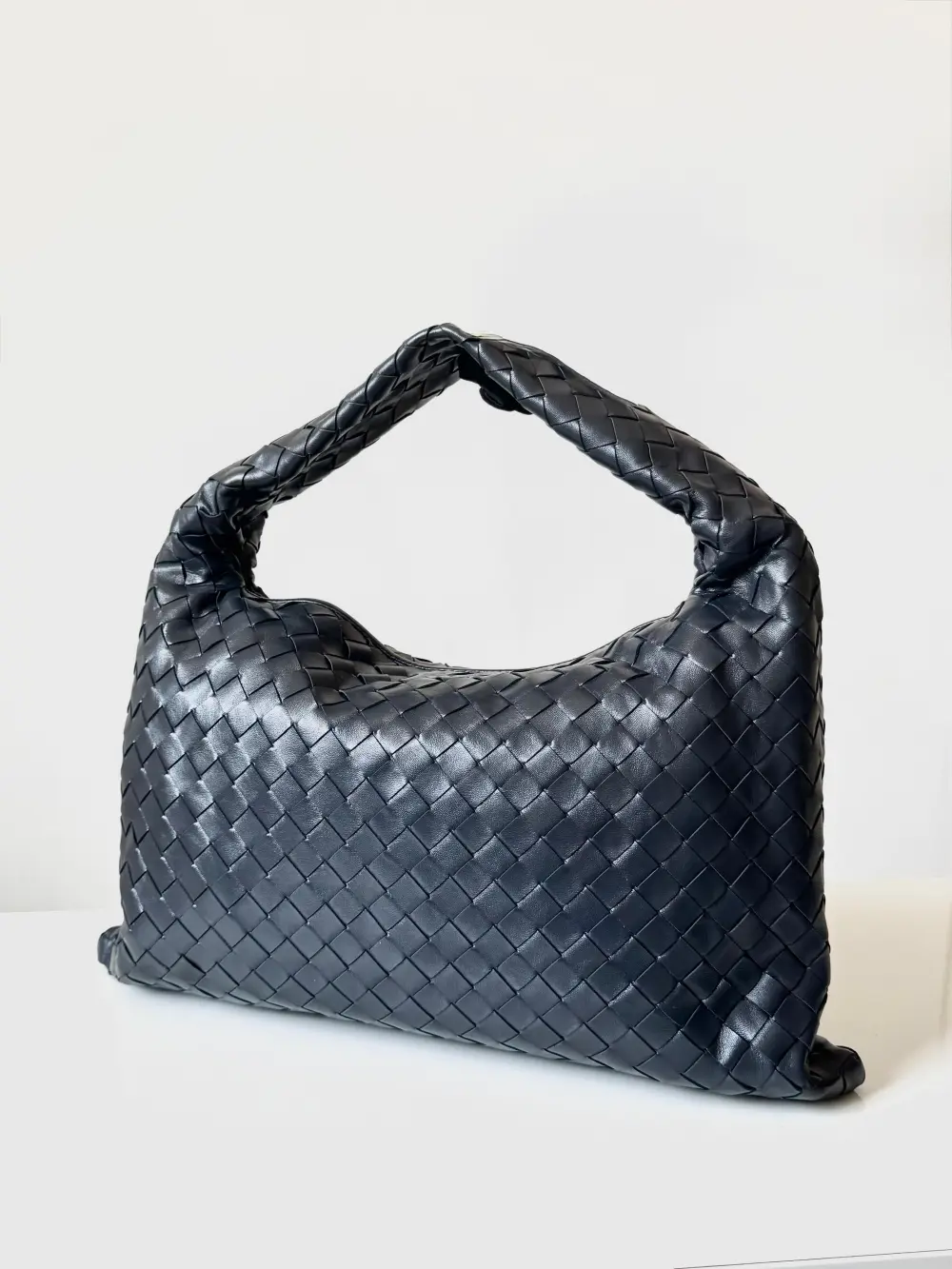 BV SMALL HOP BAG · GRAPHITE