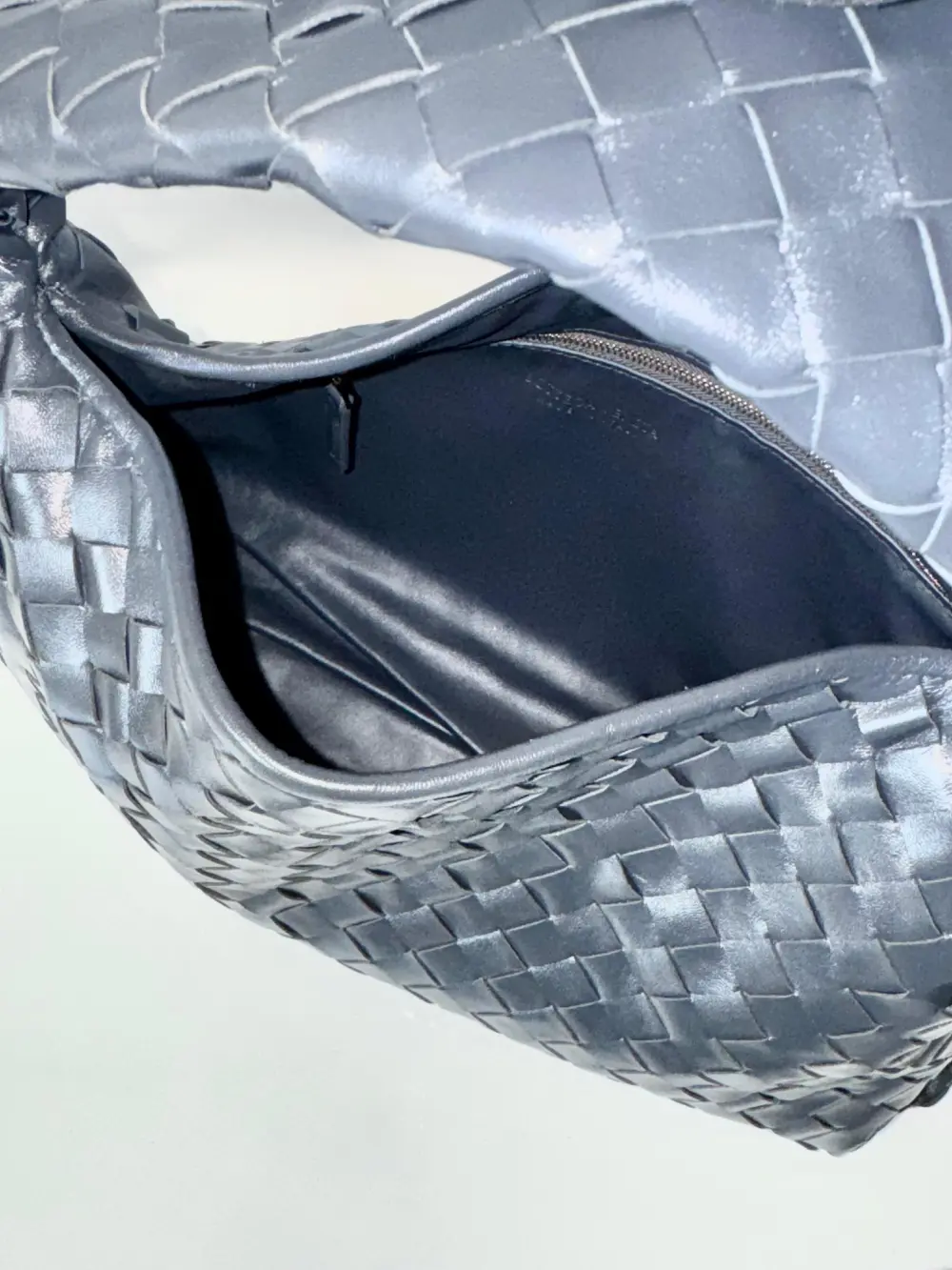 BOTTEGA VENETA BV SMALL HOP BAG GRAPHITE