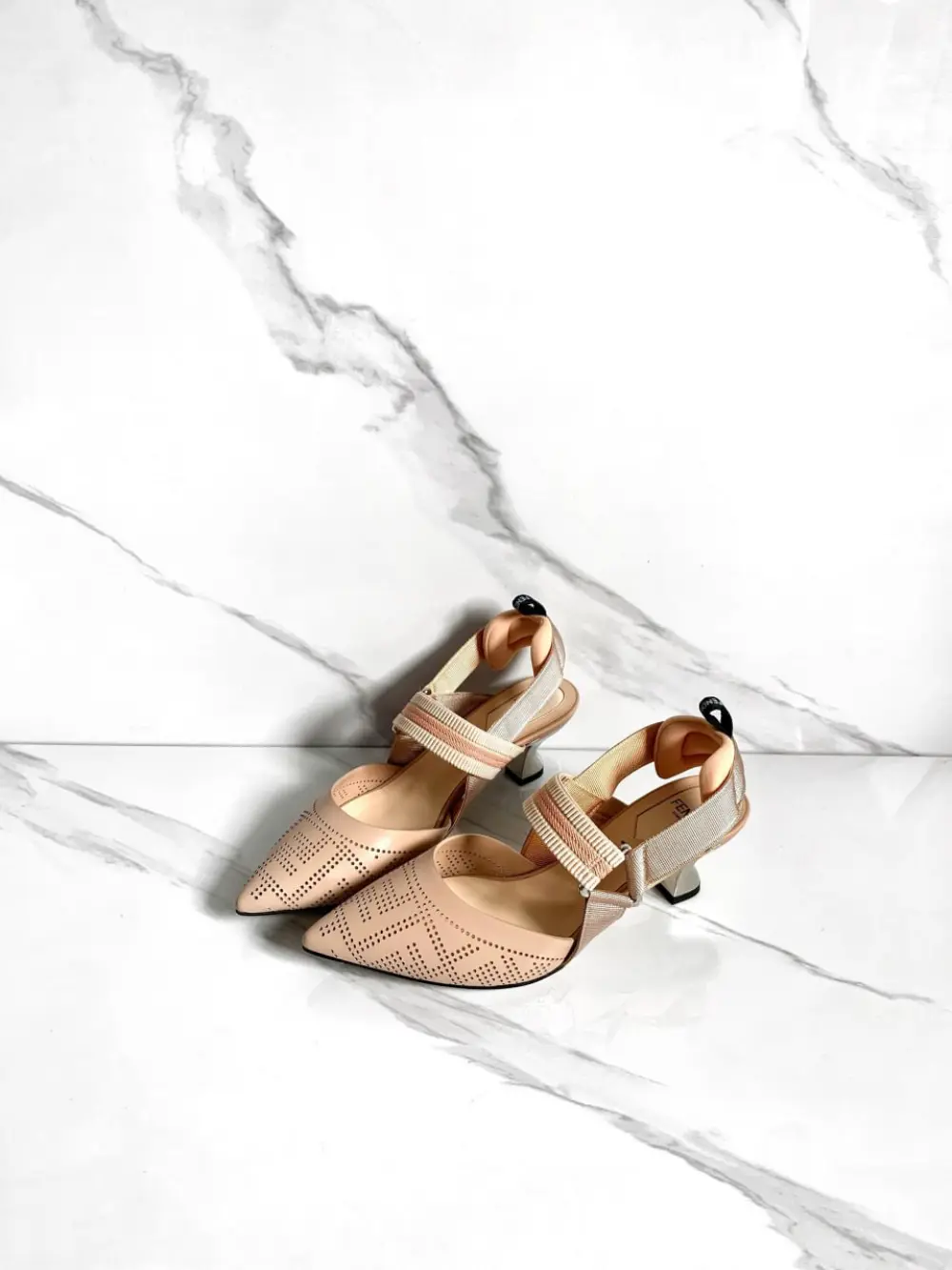 FENDI COLIBRI SLINGBACK 5,5CM LASERCUT nude leather