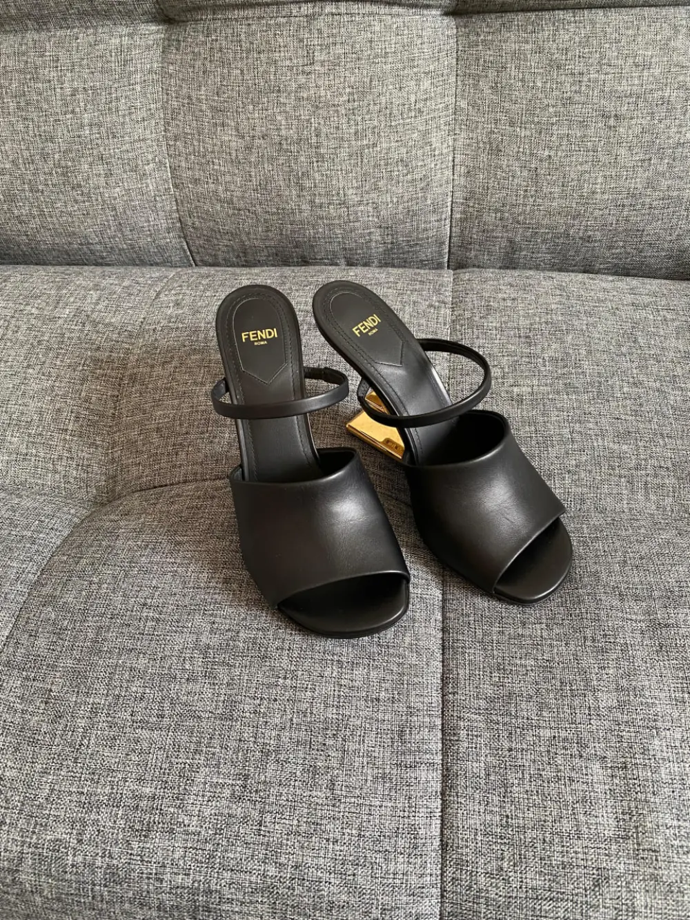 FENDI FIRST WIDE BAND STRAP SANDALS HEELS 9,5CM black leather
