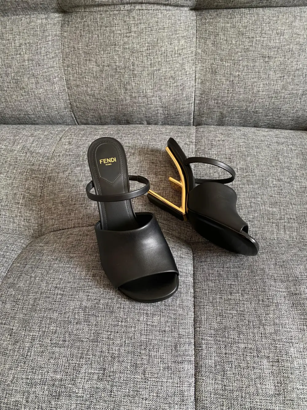 FENDI FIRST WIDE BAND STRAP SANDALS HEELS 9,5CM black leather