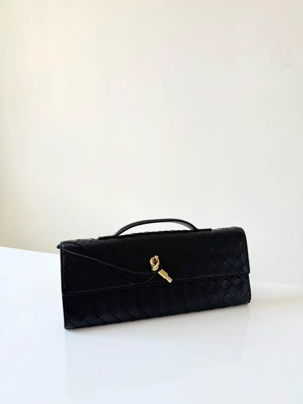 BOTTEGA VENETA BV ANDIAMO CLUTCH black