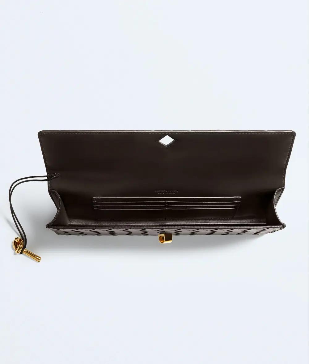 BOTTEGA VENETA BV ANDIAMO CLUTCH fondant ghw