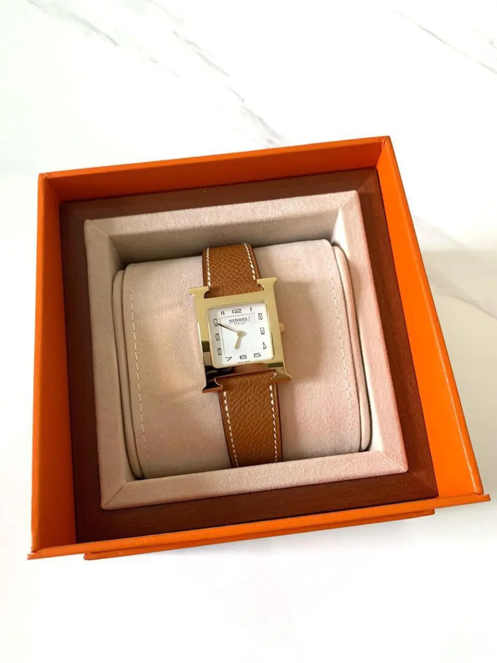 HERMES HHOUR MM gold epsom ghw