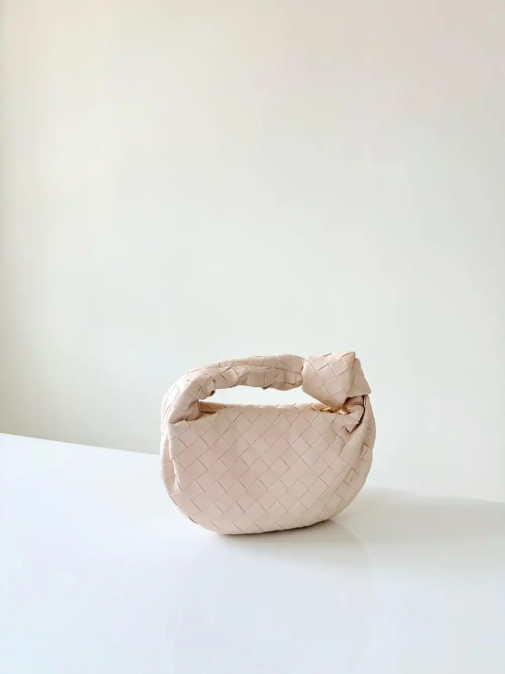 BOTTEGA VENETA BV MINI JODIE macaroon ghw