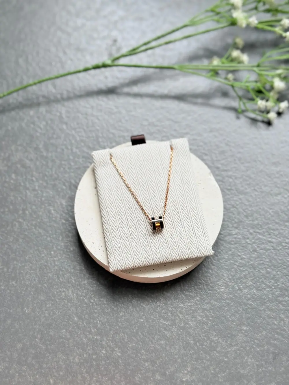 HERMES NECKLACE POP H MINI black rghw