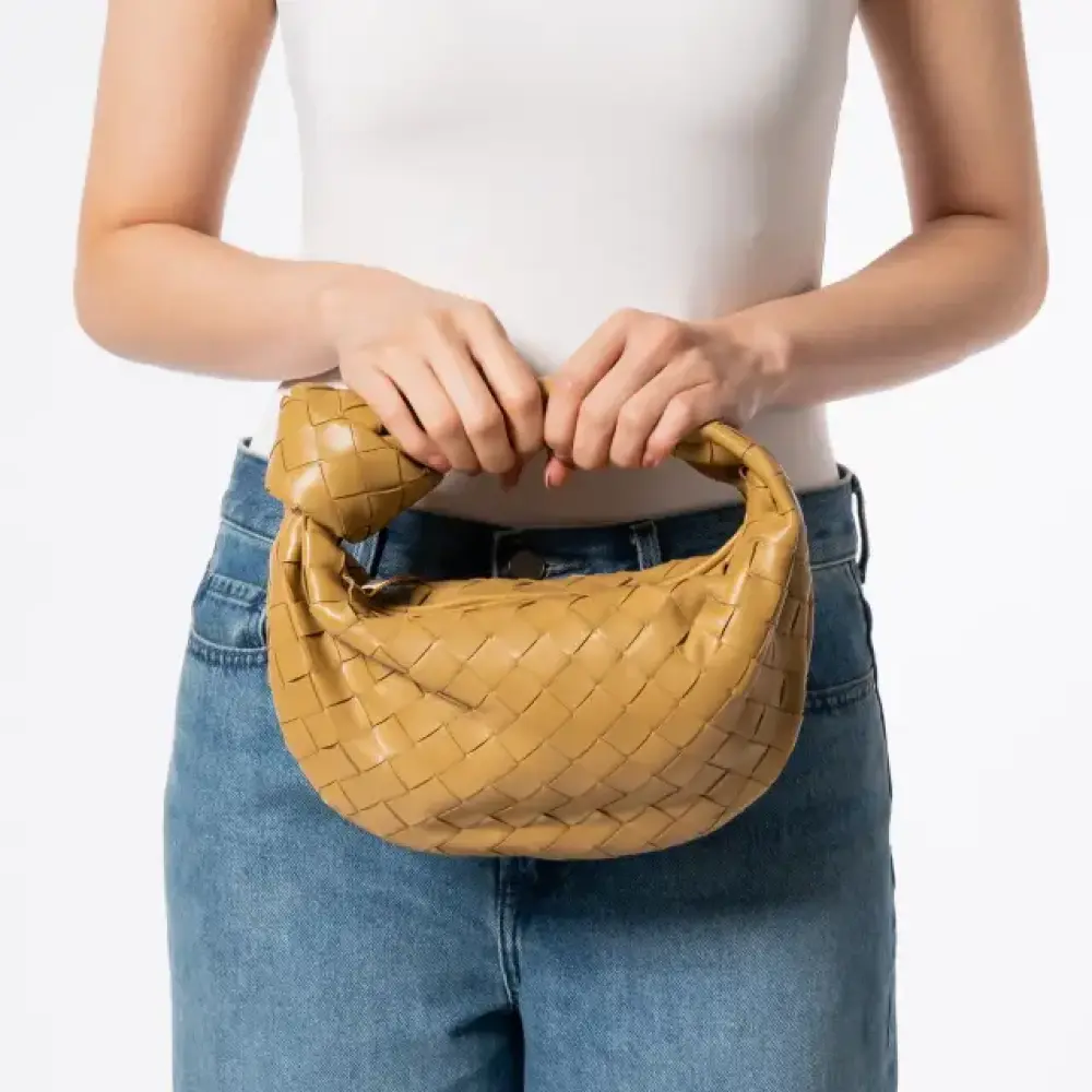 BOTTEGA VENETA BV MINI JODIE dark praline ghw