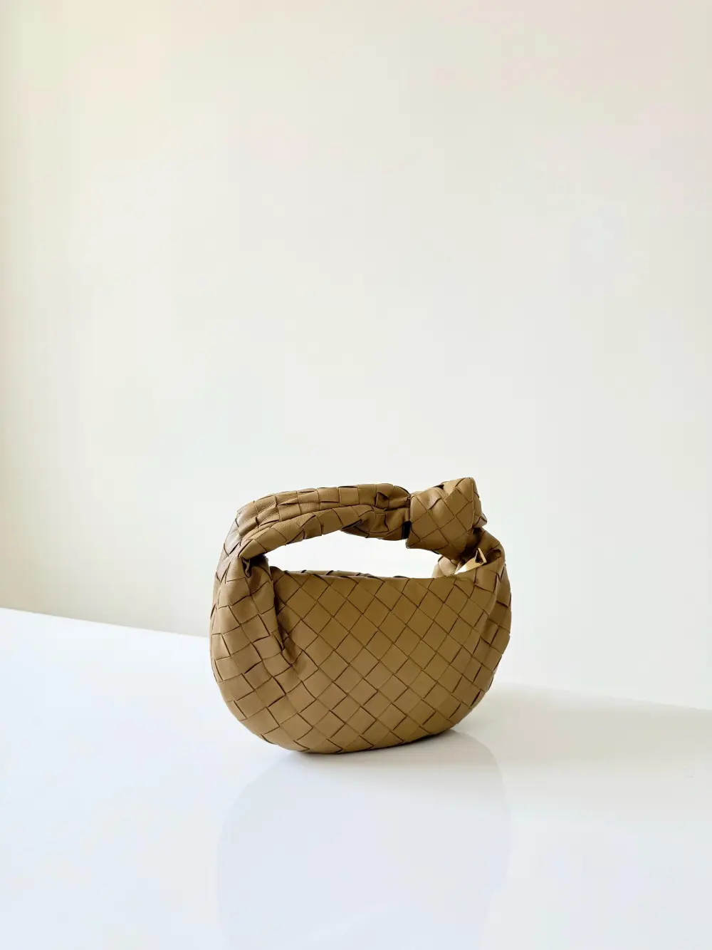 BOTTEGA VENETA BV MINI JODIE dark praline ghw