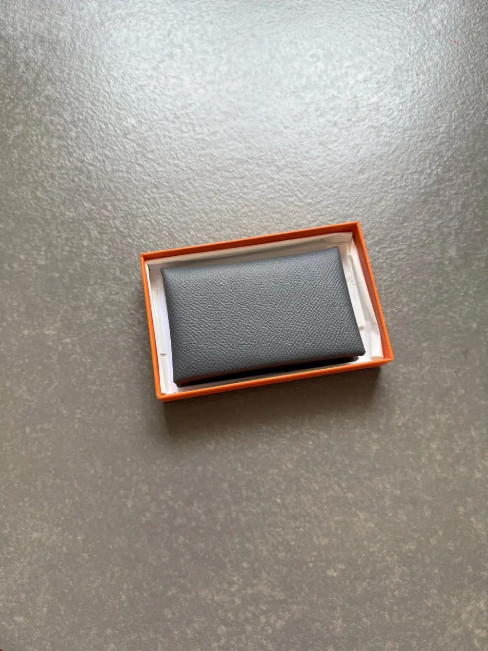HERMES CALVI CARD HOLDER gris misty epsom