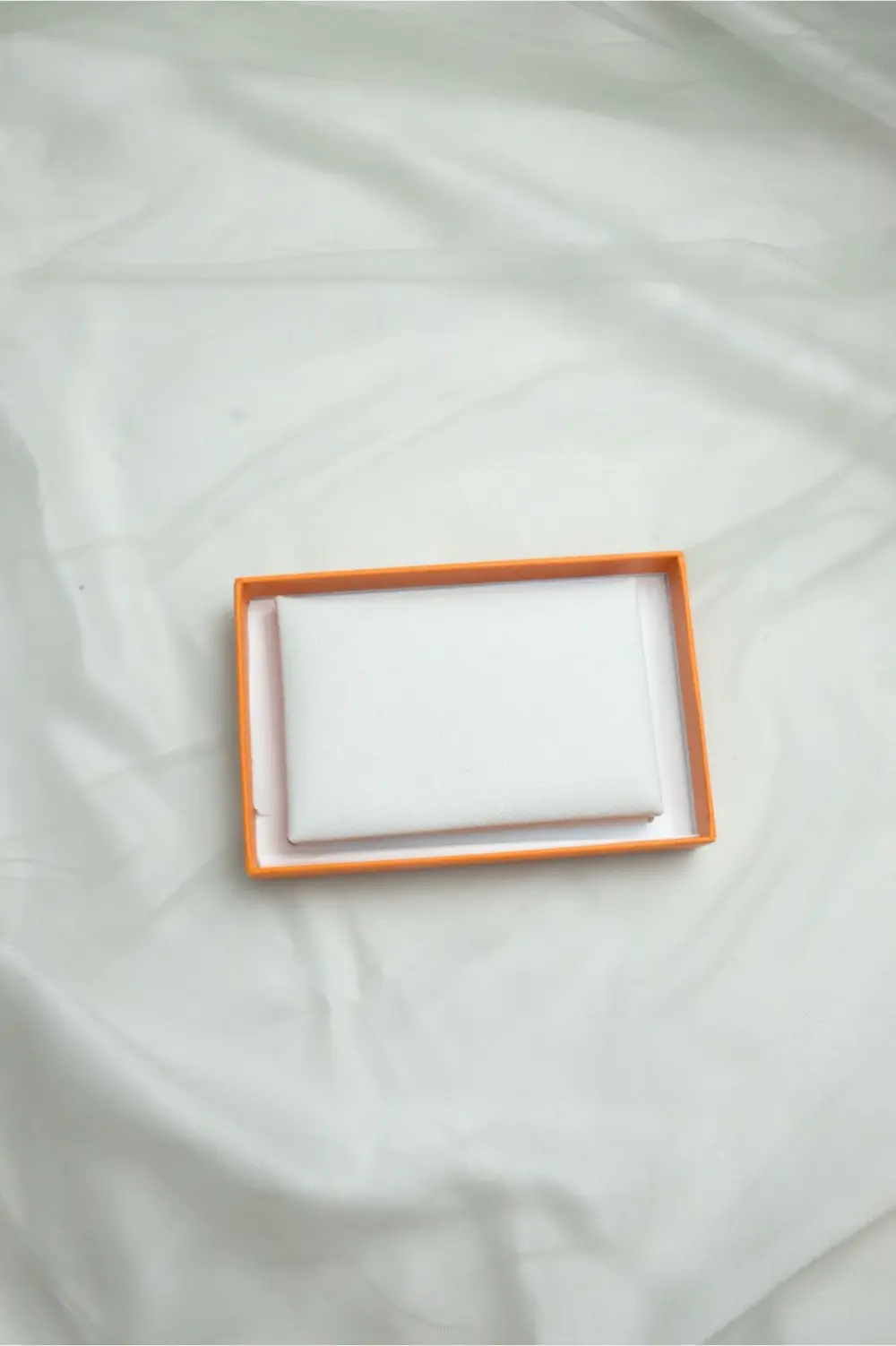 HERMES CALVI CARD HOLDER gris pale epsom