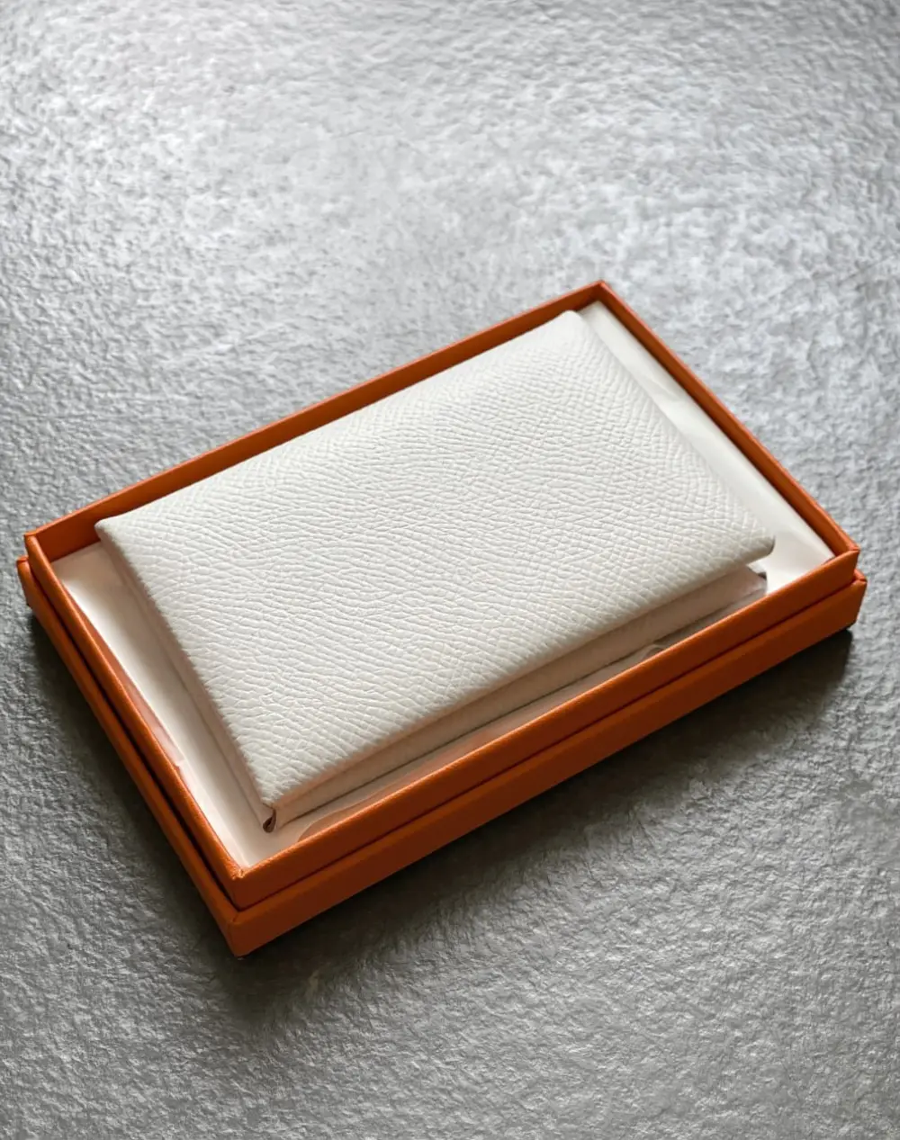 HERMES CALVI CARD HOLDER gris pale epsom
