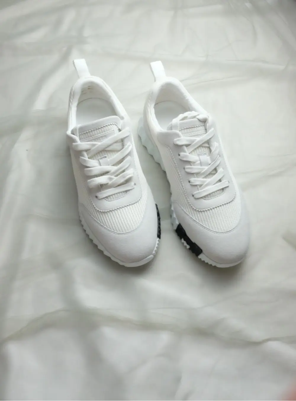 HERMES BOUNCING white perfo h - black