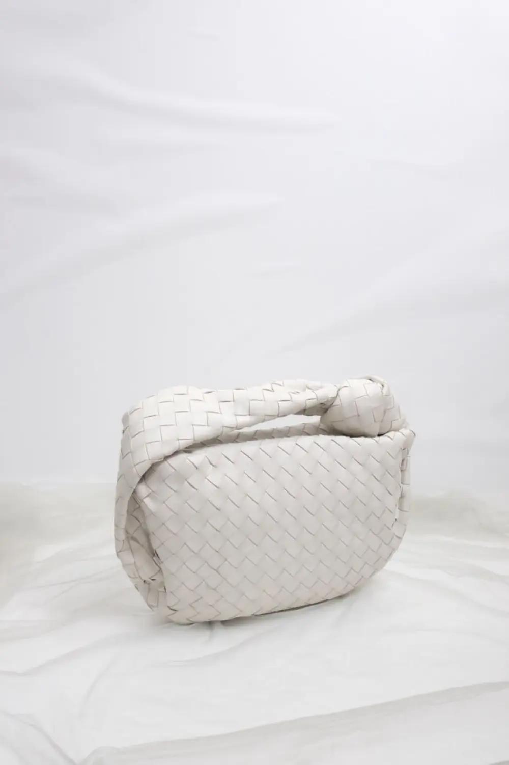 BOTTEGA VENETA BV TEEN JODIE chalk ghw