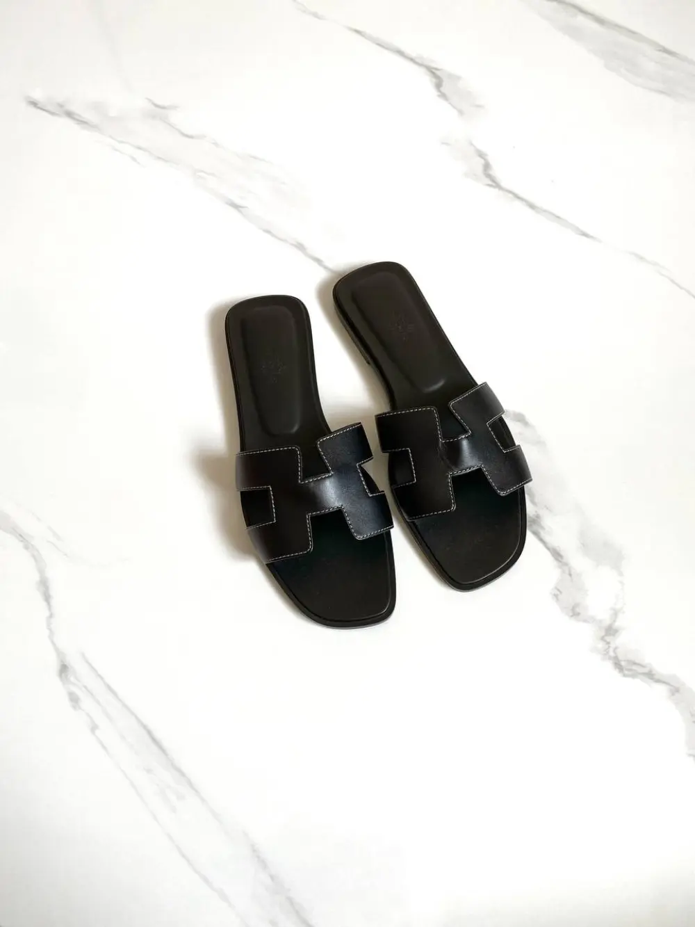 HERMES ORAN all black