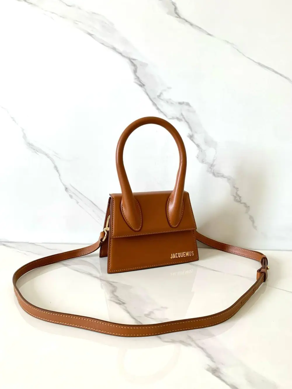 JACQUEMUS MOYEN MEDIUM tan