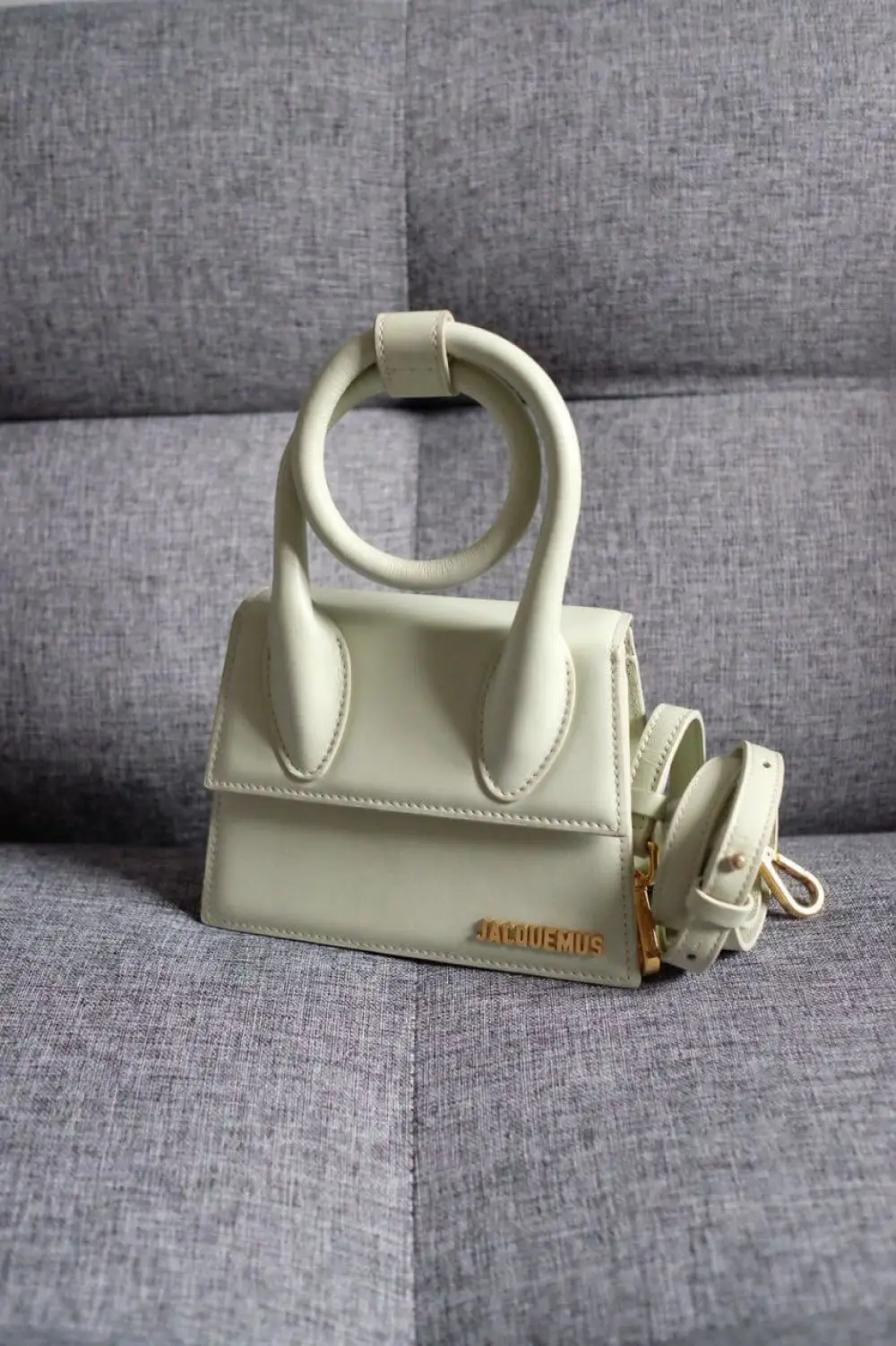 JACQUEMUS NOEUD MEDIUM green