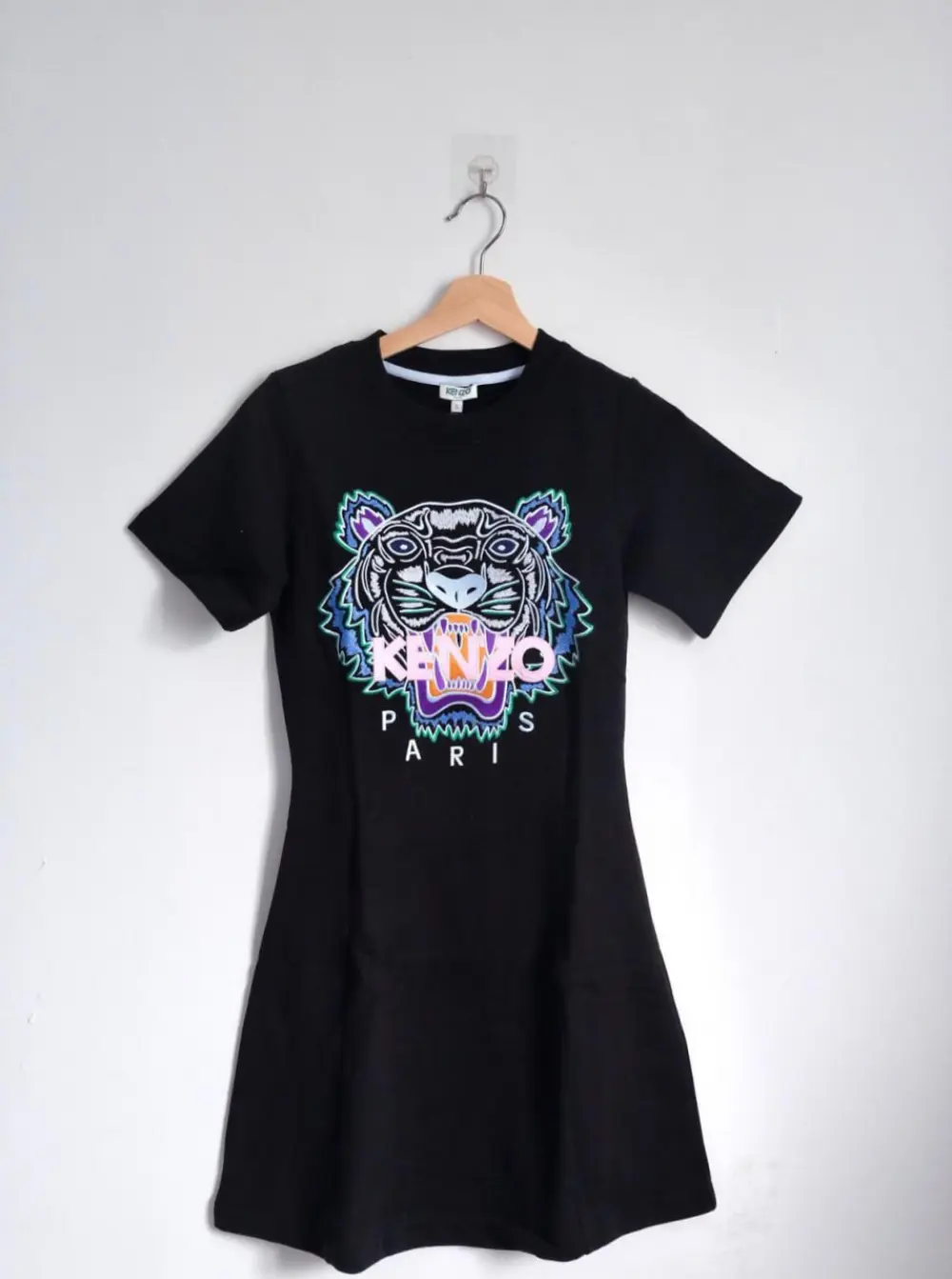 DRESS FLARE SHORT SLEEVE · black baby pink