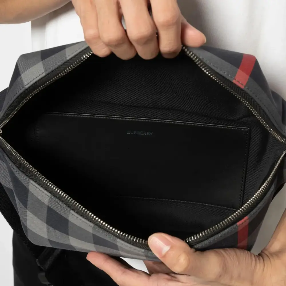 BURBERRY BELT BAG navy grey