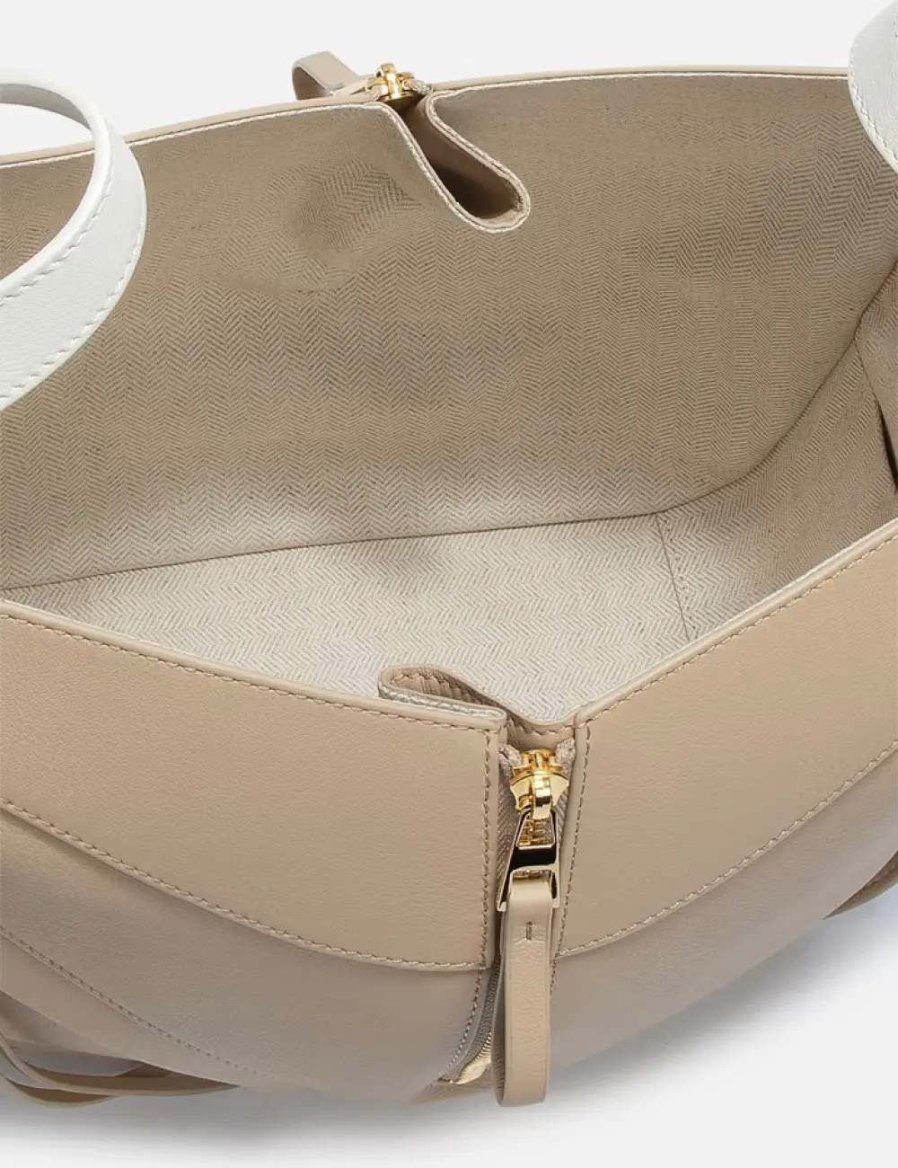 LOEWE SMALL HAMMOCK BAG CLASSIC CALFSKIN soft white / paper craft