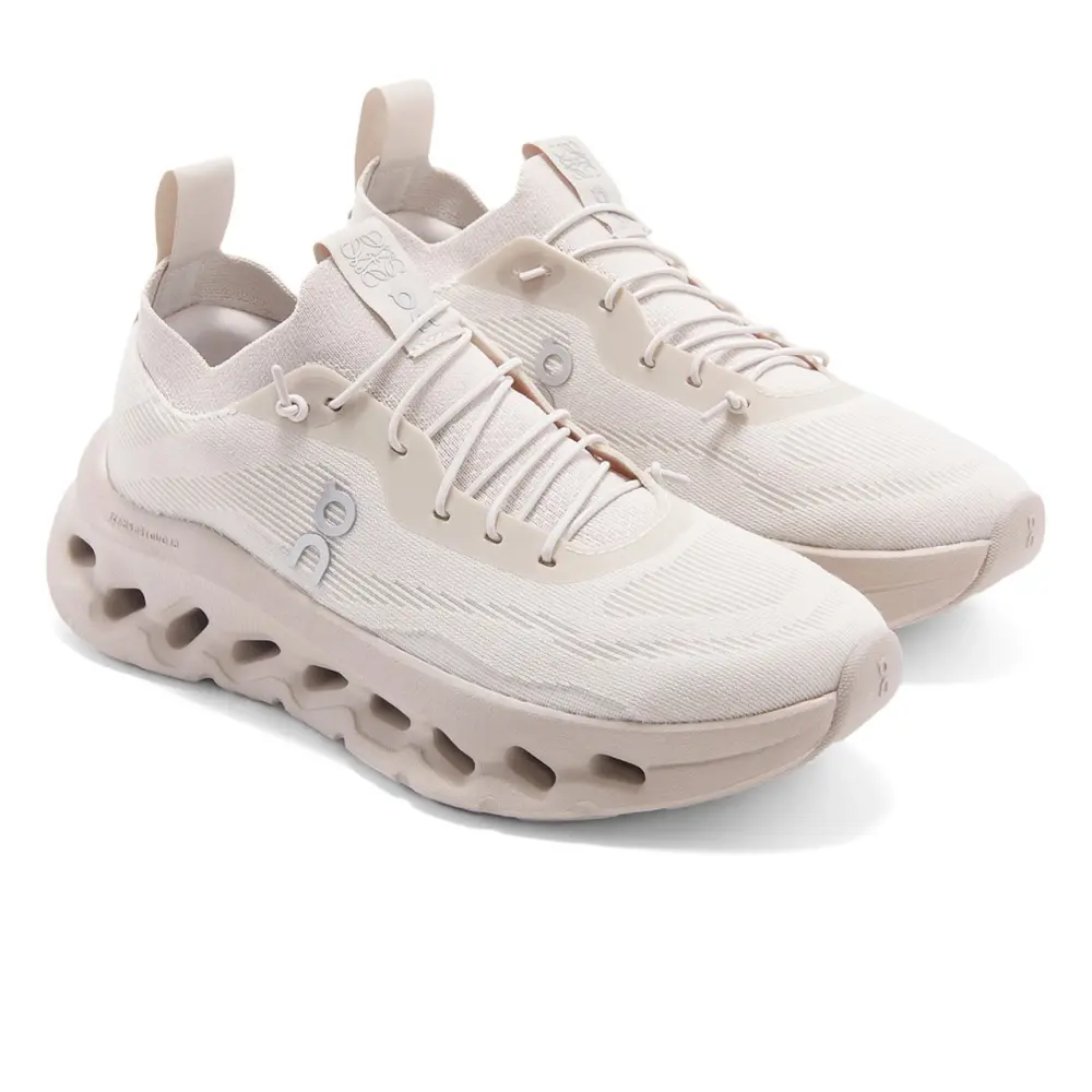 X ON CLOUDTILT SNEAKERS · sand