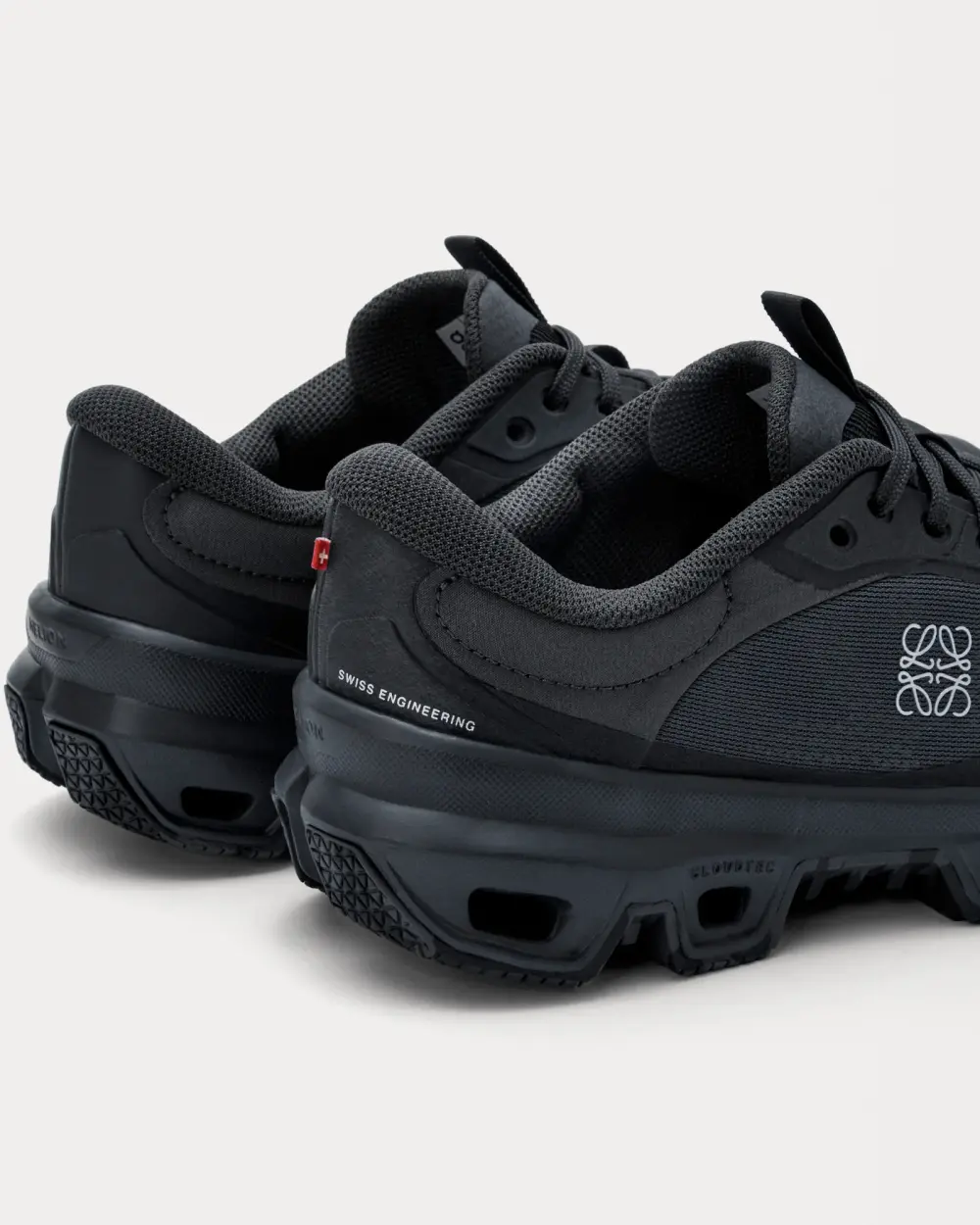 LOEWE X ON CLOUDVENTURE 2.0 SNEAKERS gunmetal gris
