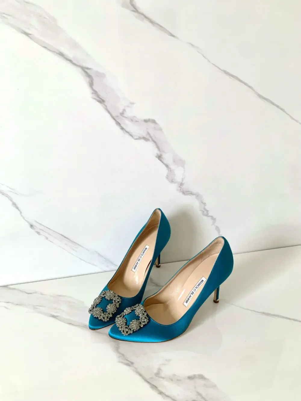 MANOLO BLAHNIK HANGISI HEELS 9CM blue ocean