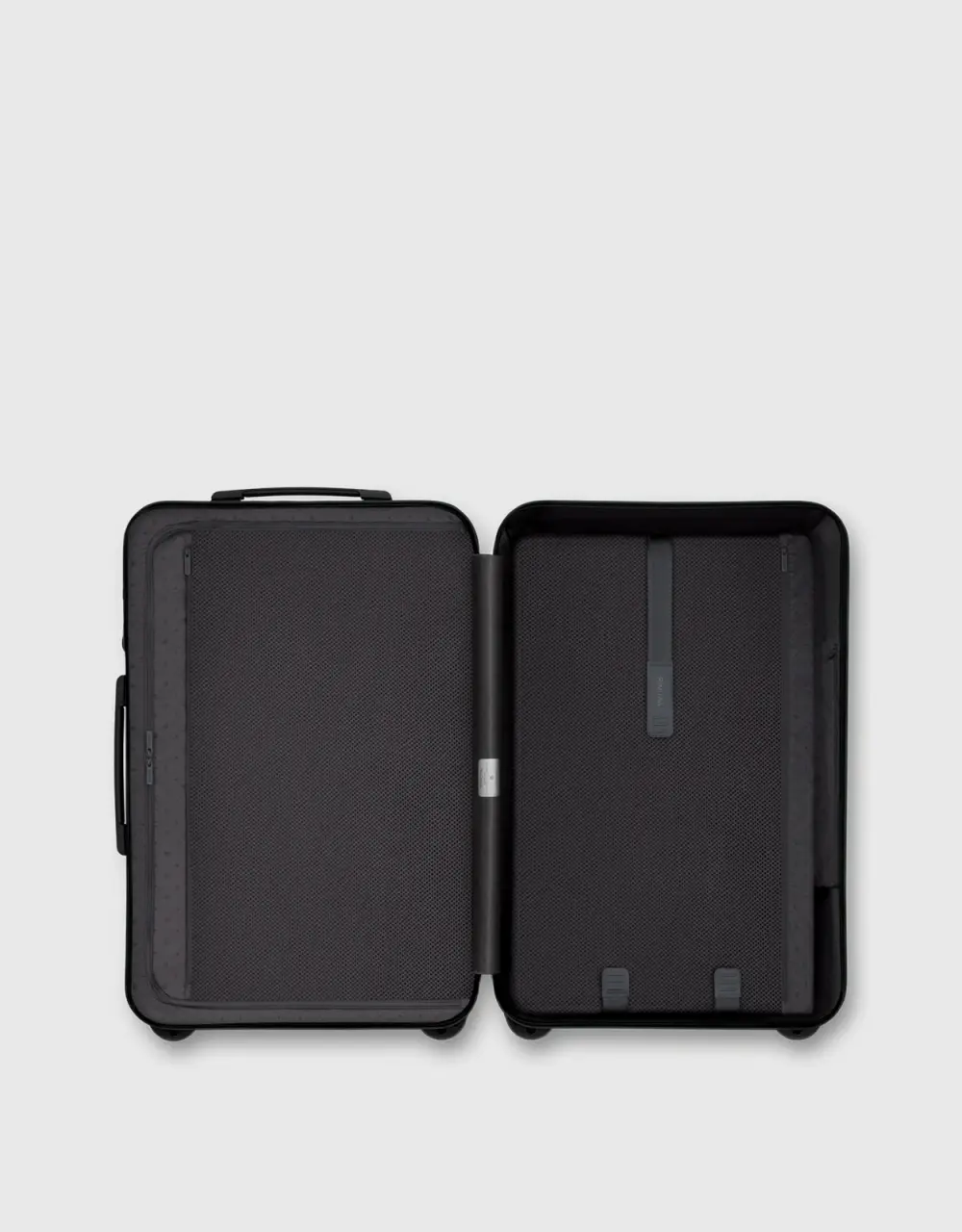 RIMOWA LUGGAGE ESSENTIAL CHECK-IN matte black