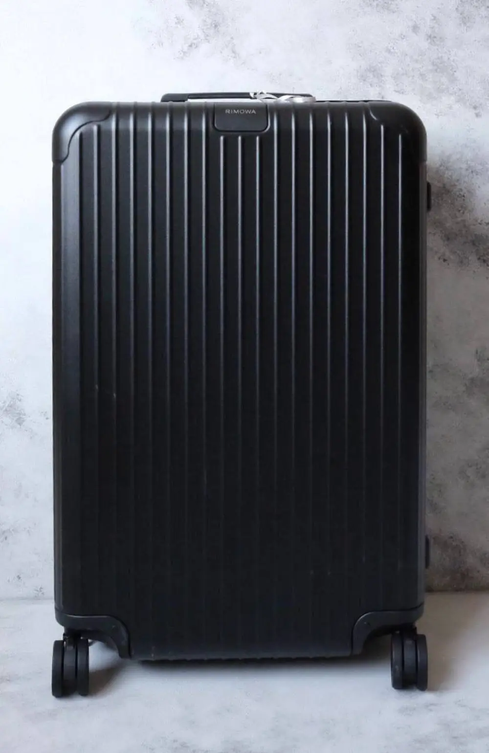 RIMOWA LUGGAGE ESSENTIAL CHECK-IN matte black