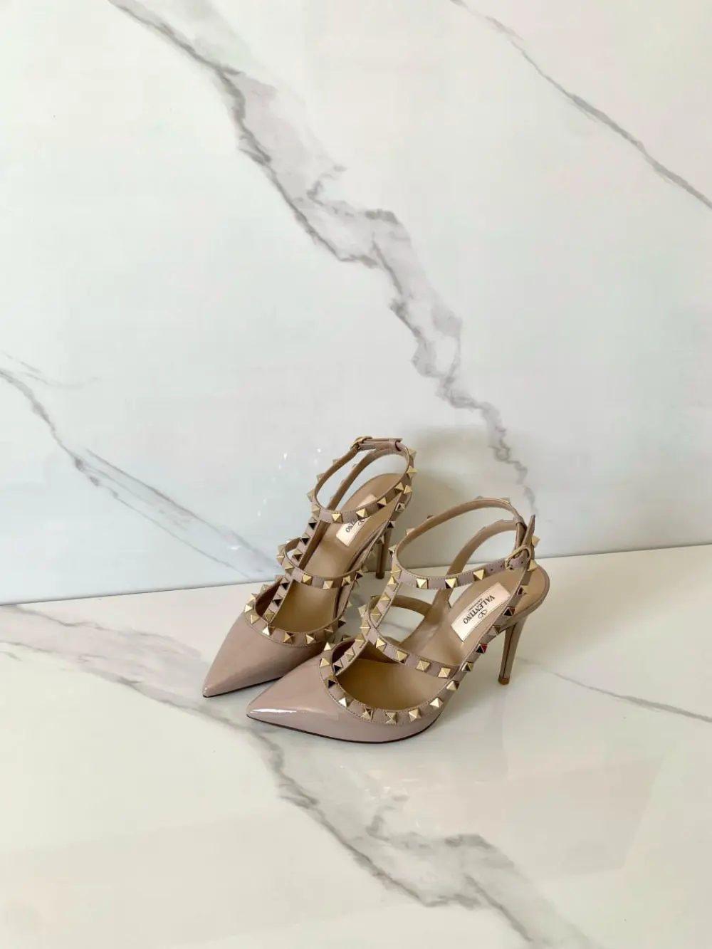 VALENTINO HEELS 10CM ROCKSTUD nude poudre patent