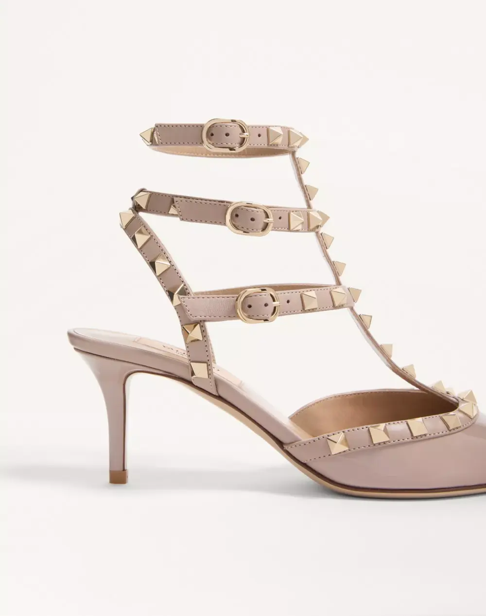 VALENTINO KITTEN HEELS 6CM ROCKSTUD nude poudre patent