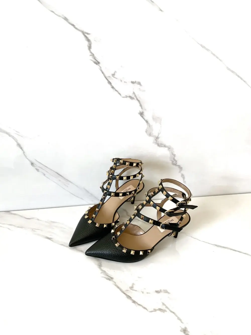 VALENTINO KITTEN HEELS 6CM ROCKSTUD black grained