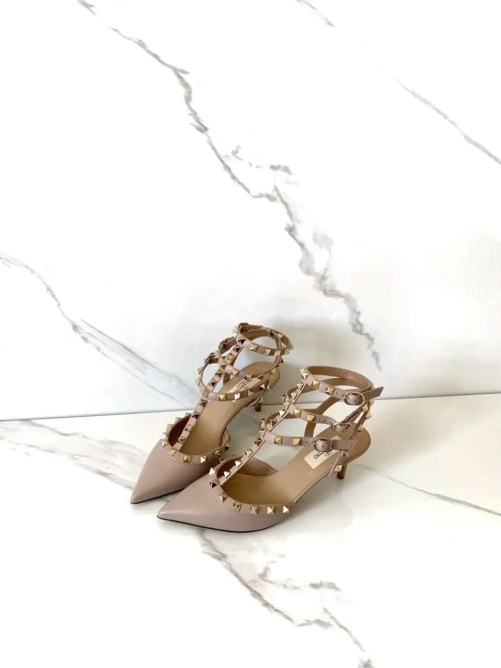 VALENTINO KITTEN HEELS 6CM ROCKSTUD nude calf
