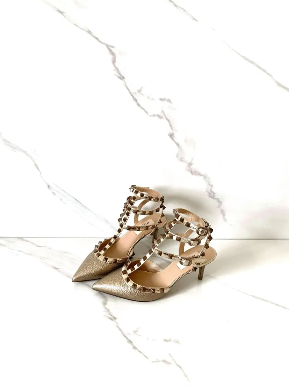 VALENTINO KITTEN HEELS 6CM ROCKSTUD gold grained