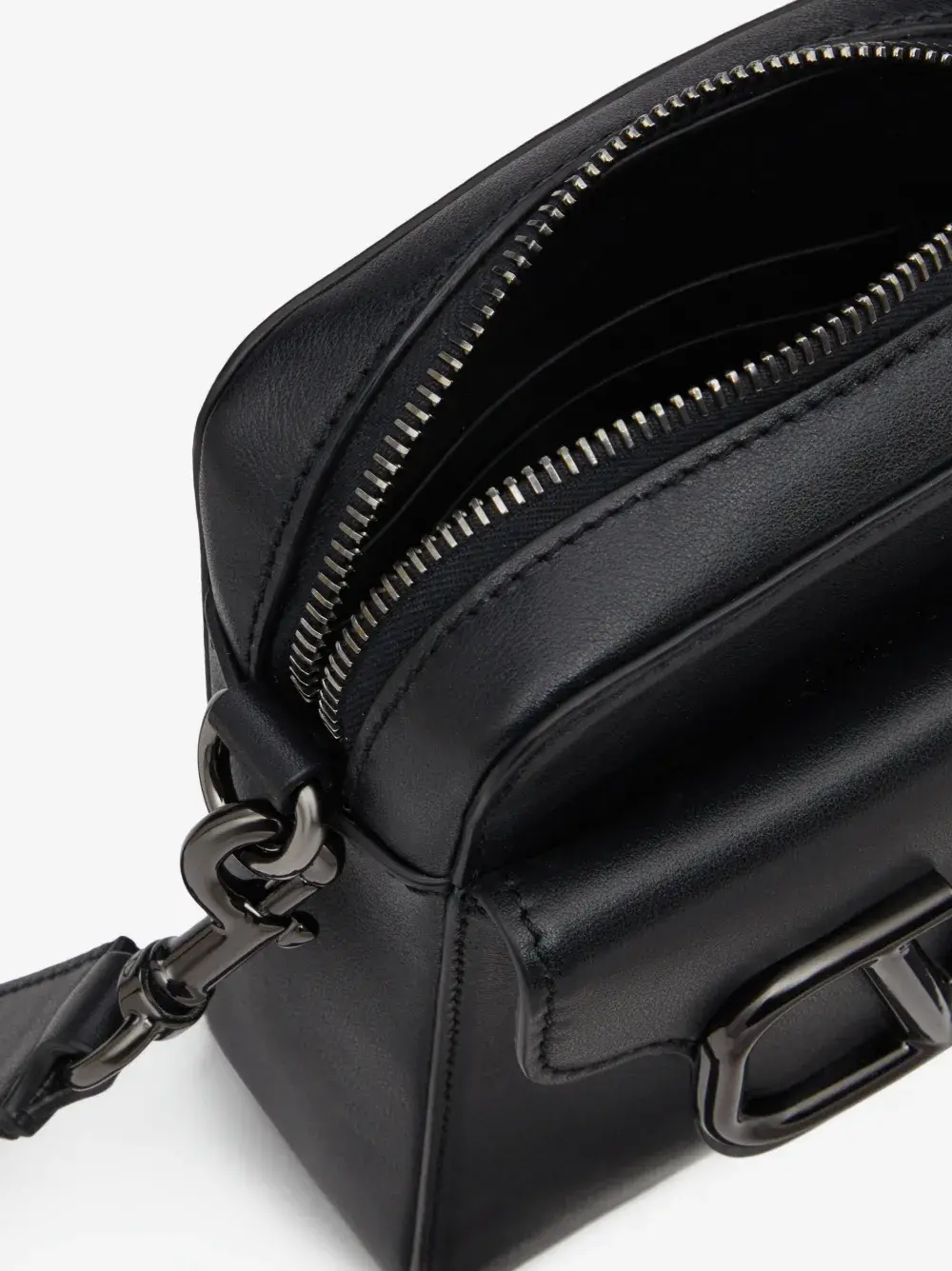 VALENTINO VLOGO CROSSBODY LOCO LEATHER BAG all black