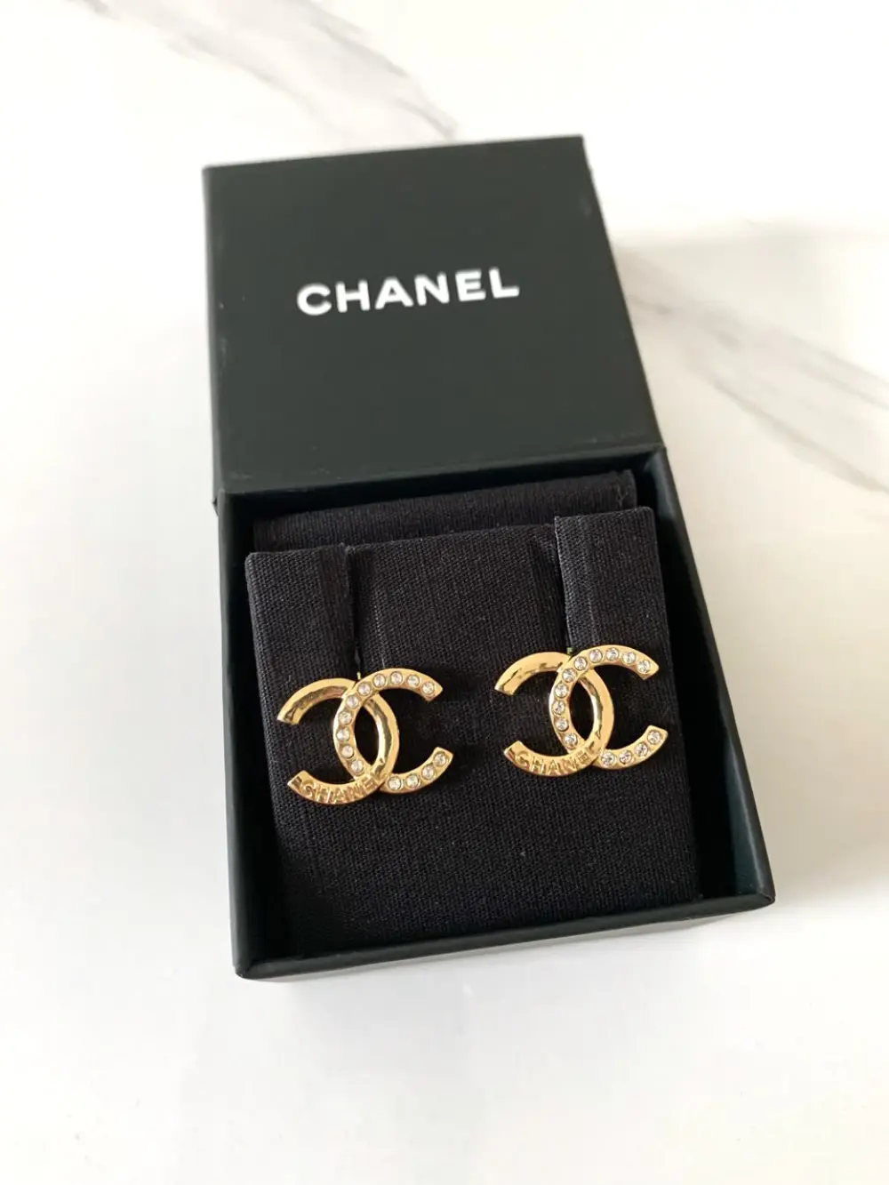 EARRING ANTING CC CRYSTAL CHANEL · gold