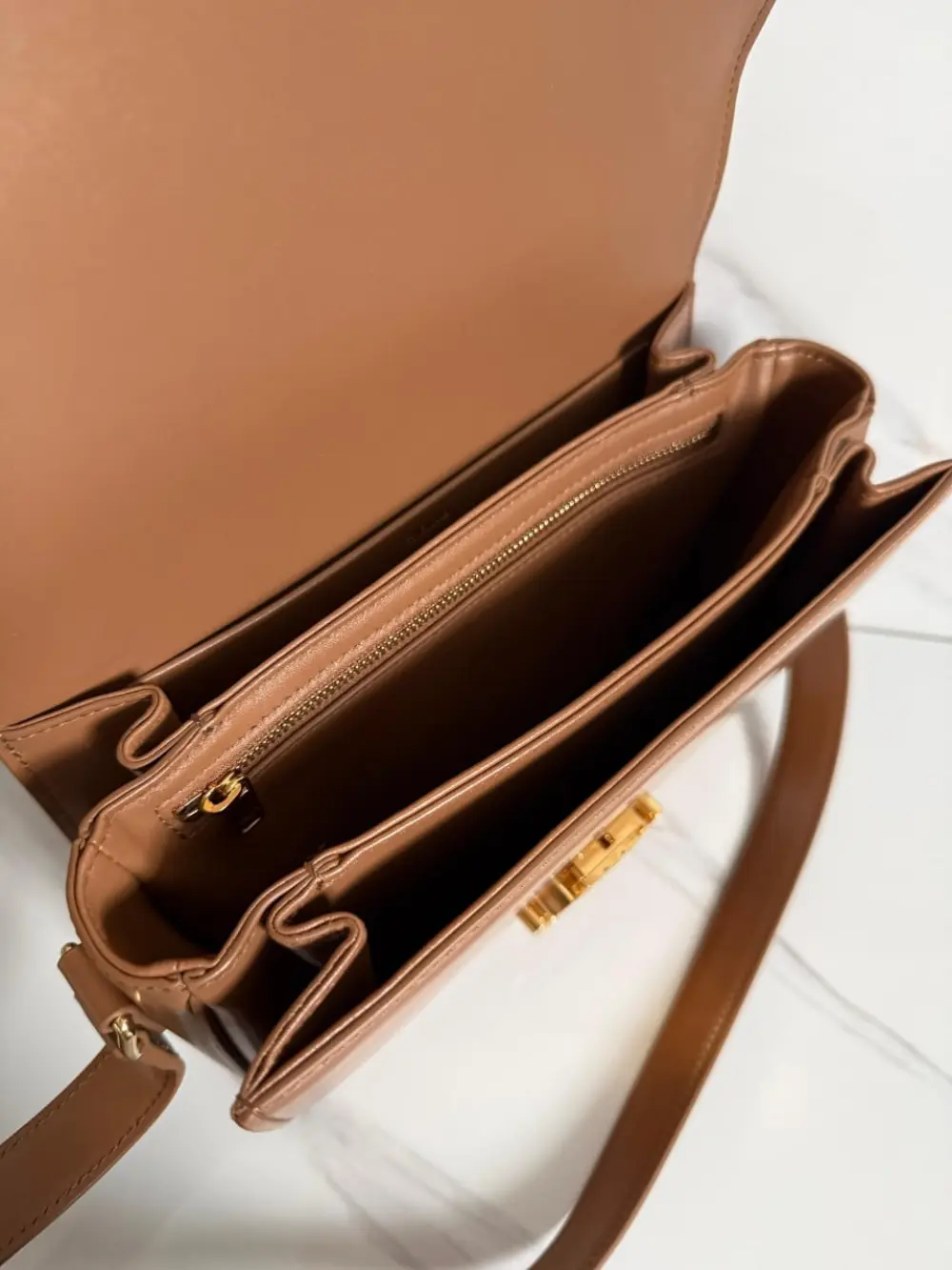 CELINE CLASSIQUE TRIOMPHE NATURAL CALFSKIN tan ghw