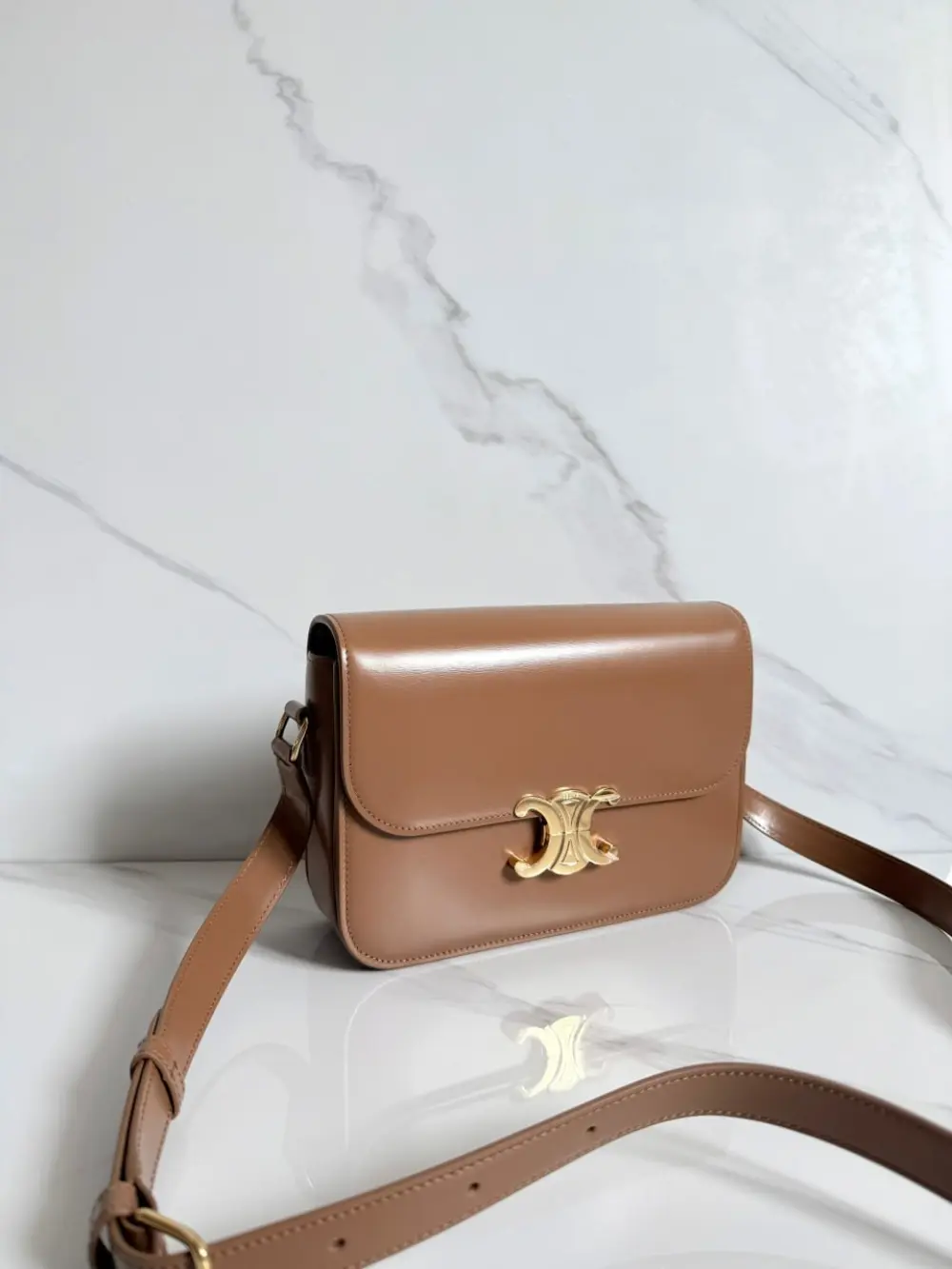 CELINE CLASSIQUE TRIOMPHE NATURAL CALFSKIN tan ghw