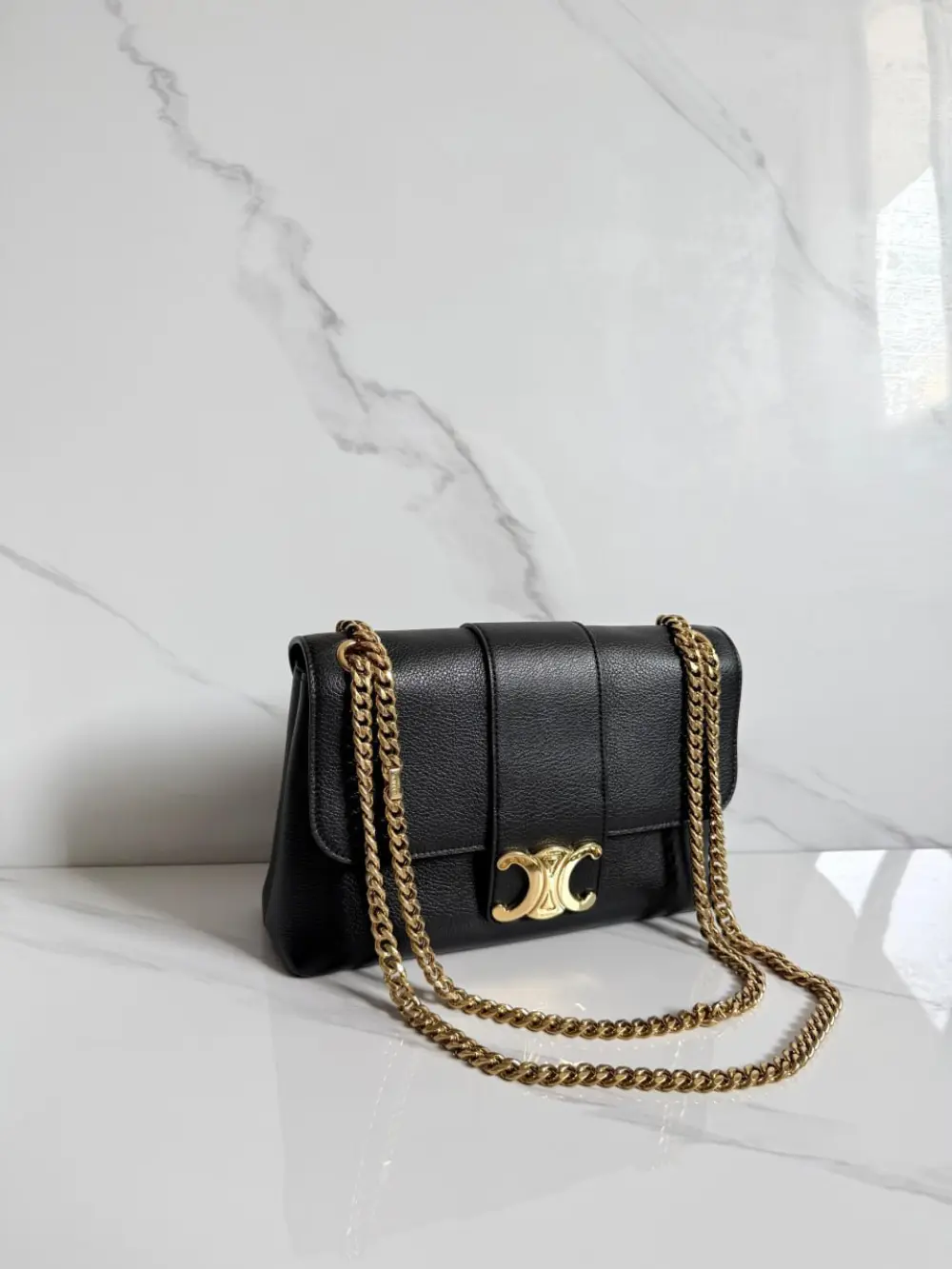 CELINE VICTOIRE MEDIUM GRAINED CALFSKIN black ghw