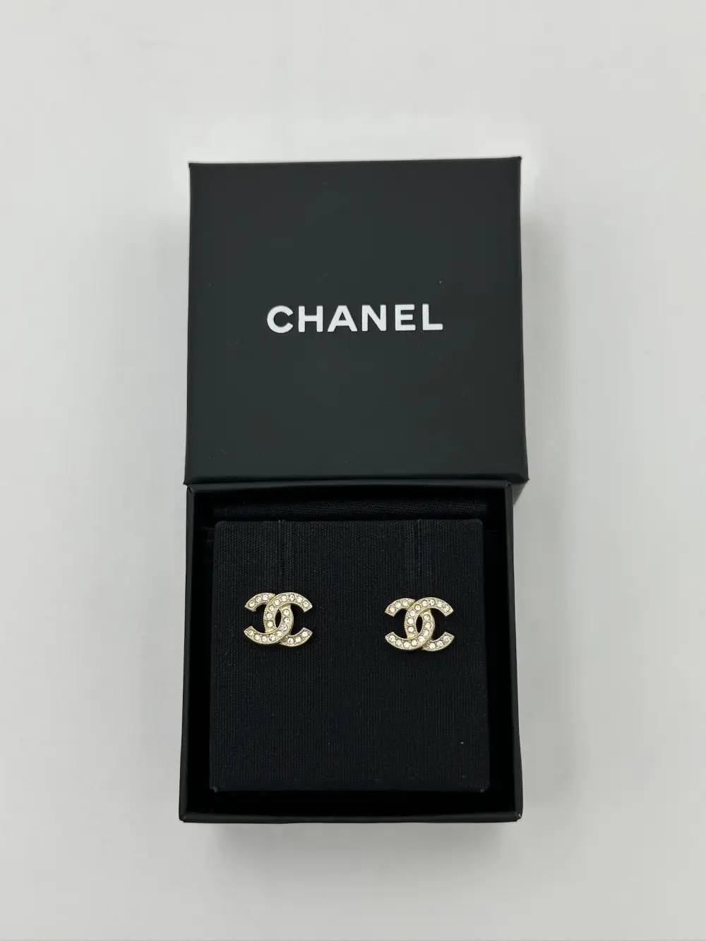 CHANEL EARRING ANTING STUD CRYSTAL ghw