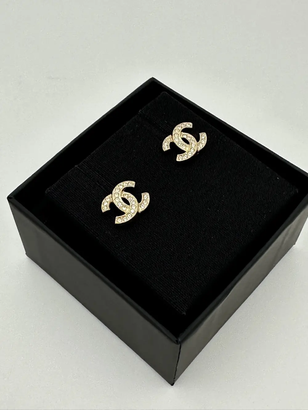 CHANEL EARRING ANTING STUD CRYSTAL ghw