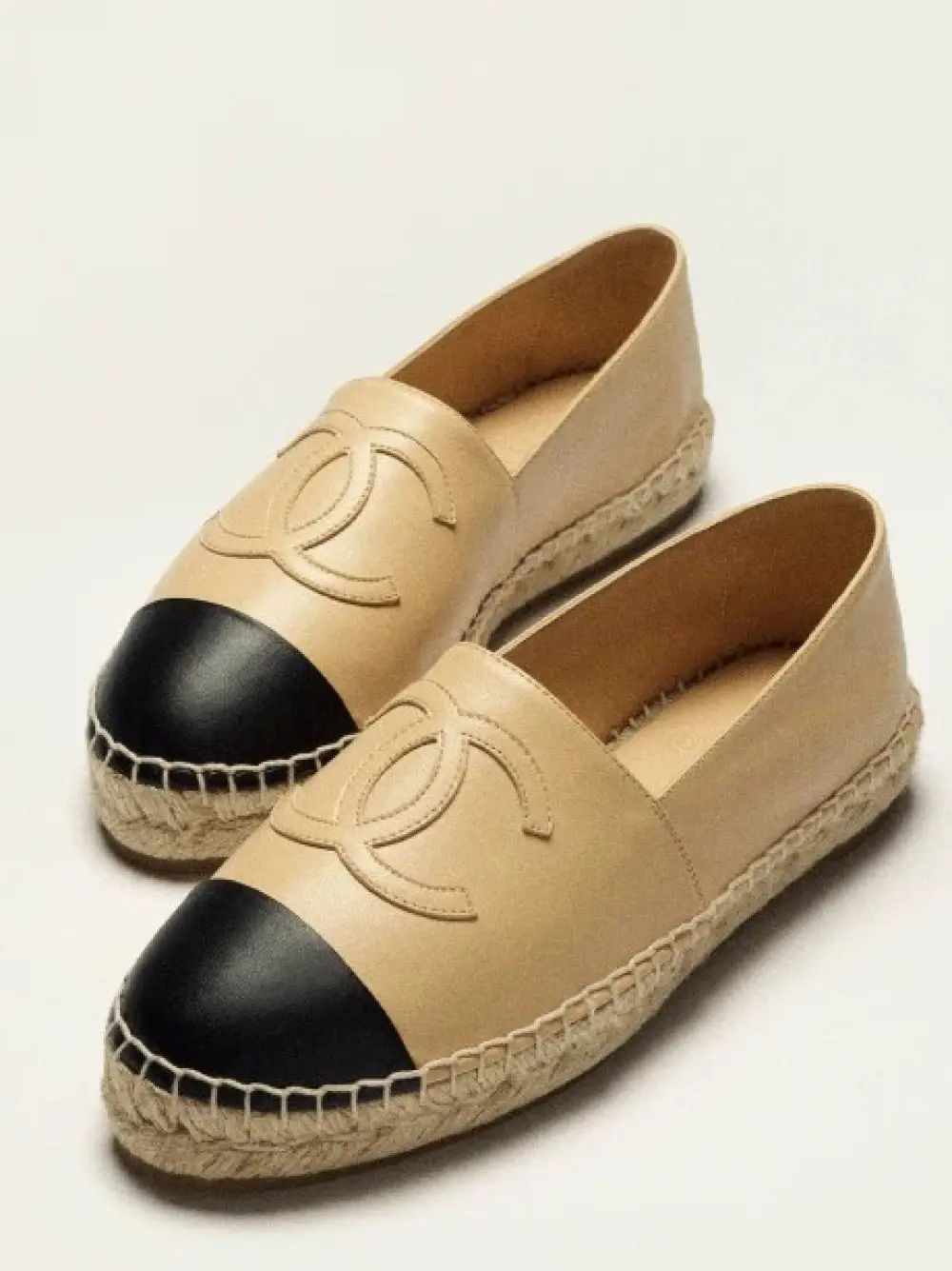 CHANEL ESPADRILLES CLASSIC beige black