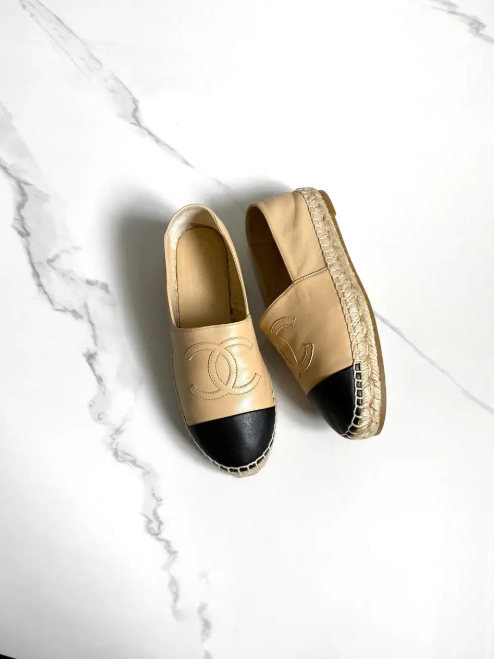 CHANEL ESPADRILLES CLASSIC beige black