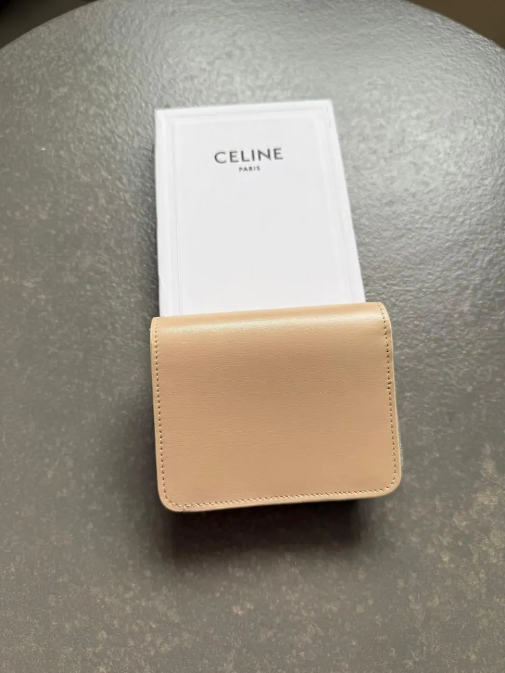 CELINE TRIOMPHE COMPACT WALLET CALFSKIN nude