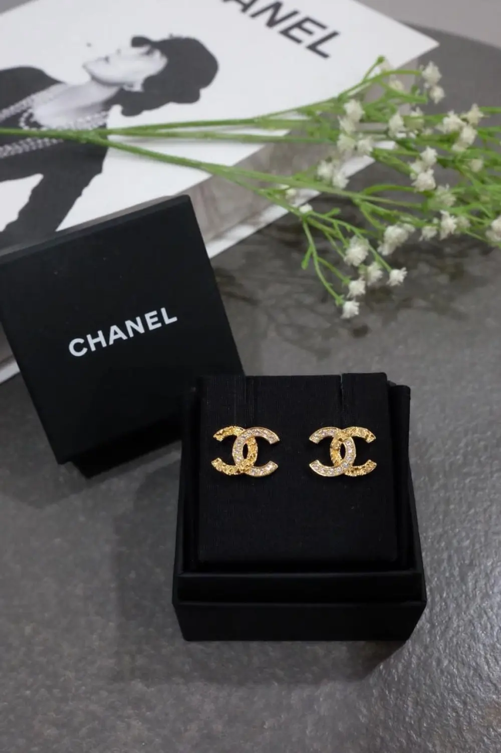 EARRING ANTING CC HALF TEXTURED MIX CRYSTAL · GOLD