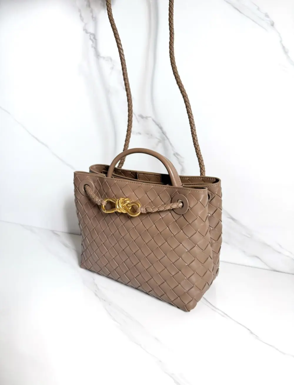 BOTTEGA VENETA BV SMALL ANDIAMO BAG PINECONE GHW
